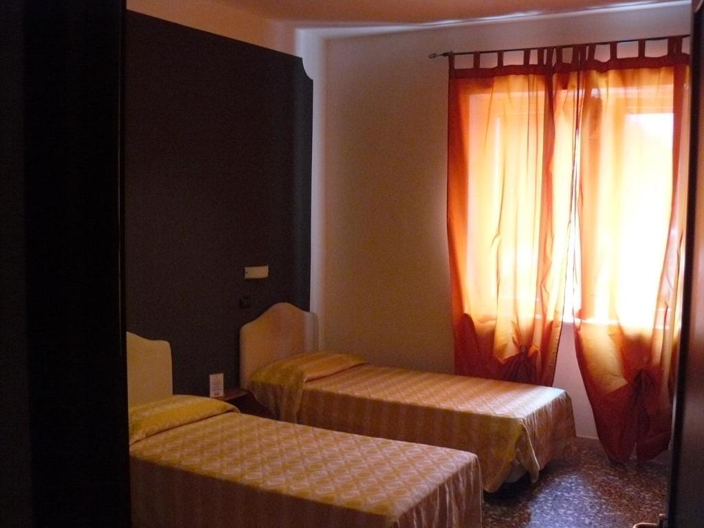Hotel Vittoriano Турин Номер фото