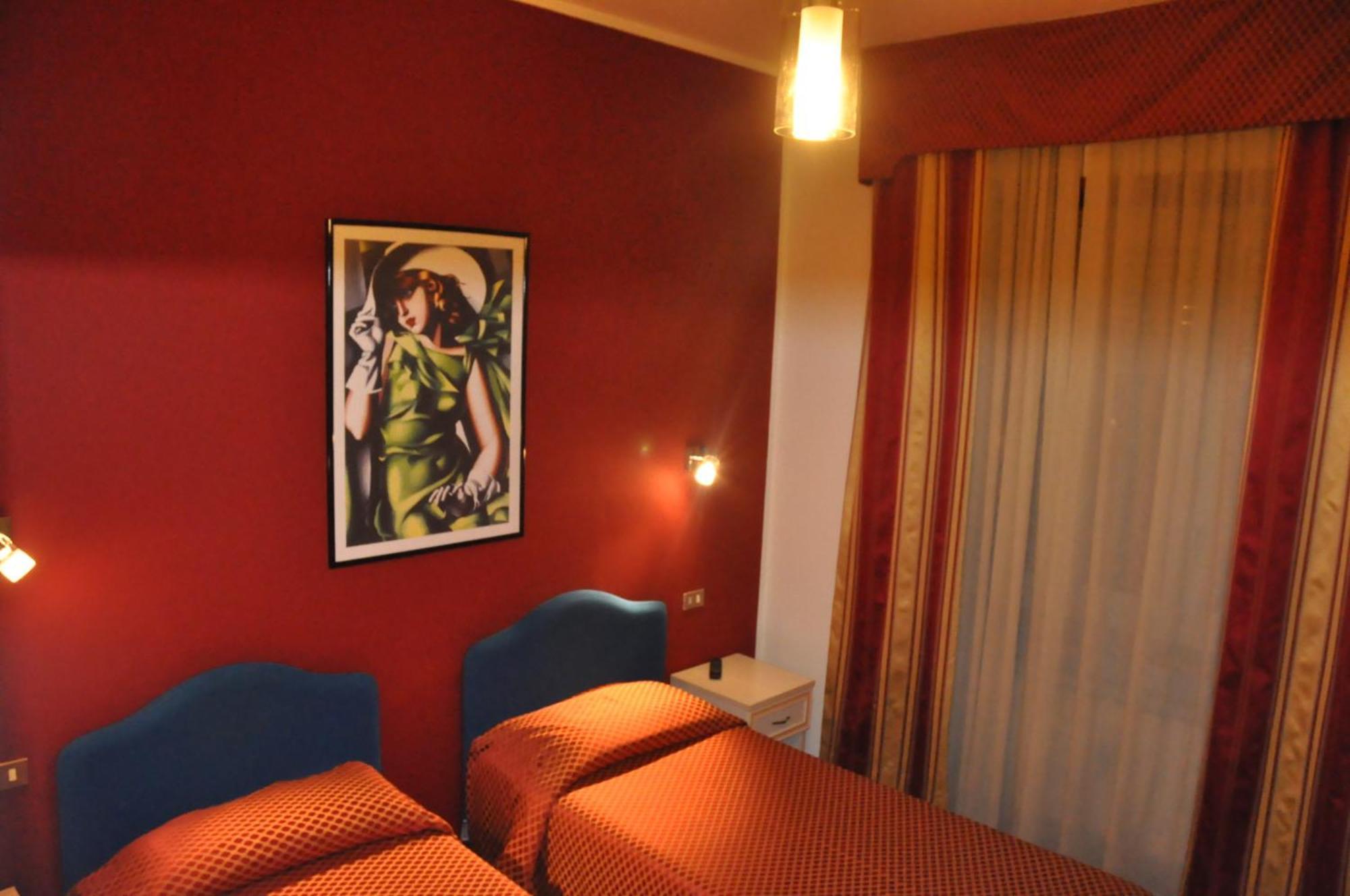 Hotel Vittoriano Турин Экстерьер фото
